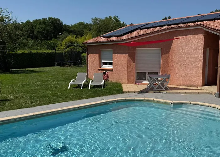 Au Calme Avec Piscine *